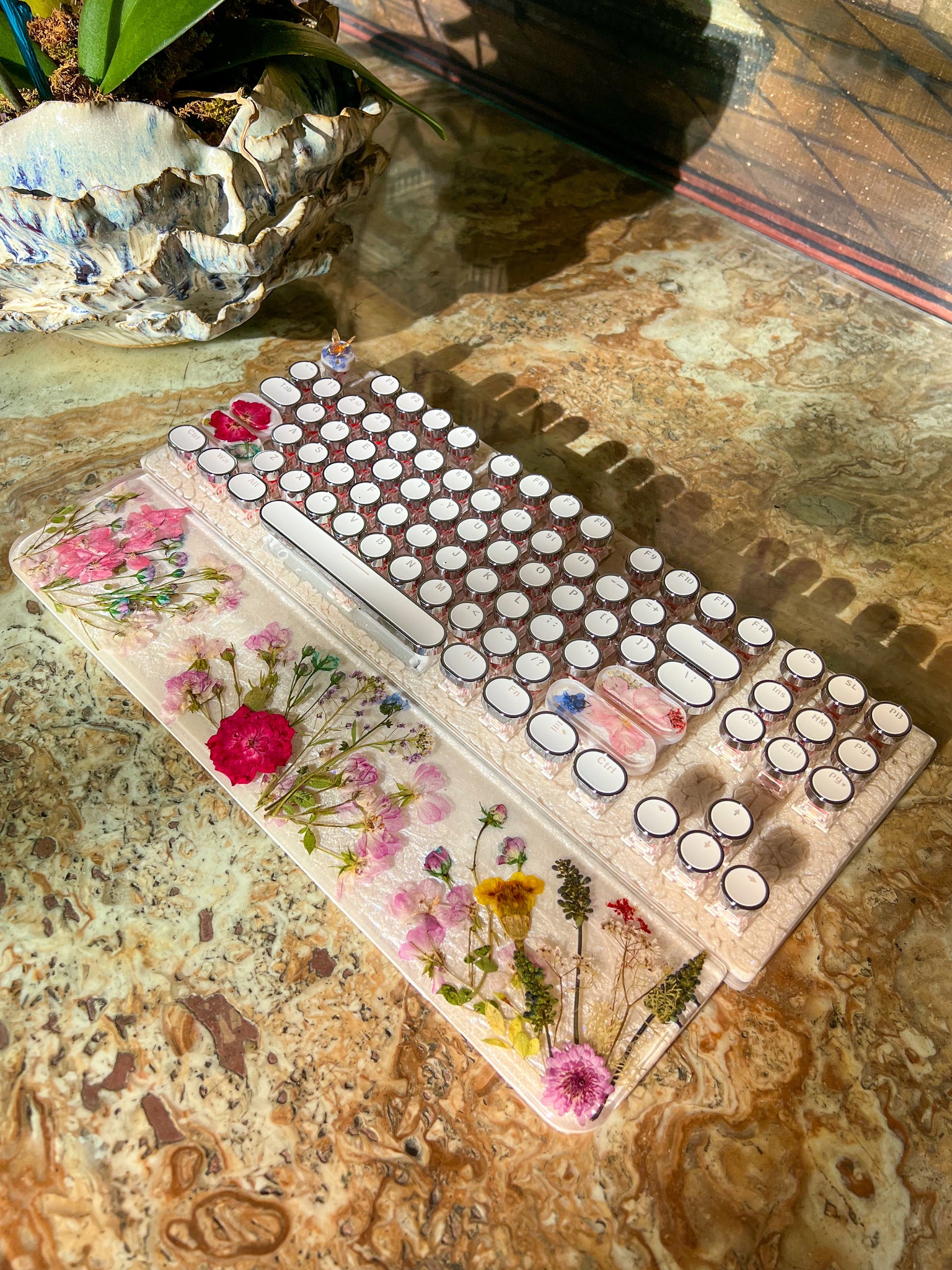 Pink Flower Keyboard with Butterfly esc and Wrist Rest Set(Ready to Ship!) :